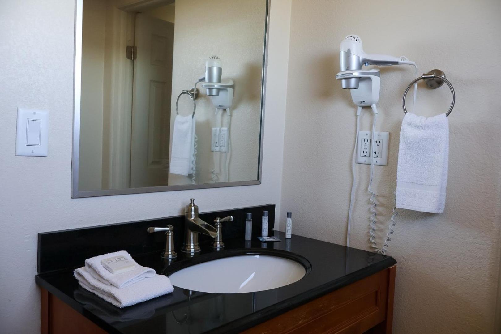 La Junta Lajunta Inn מראה חיצוני תמונה