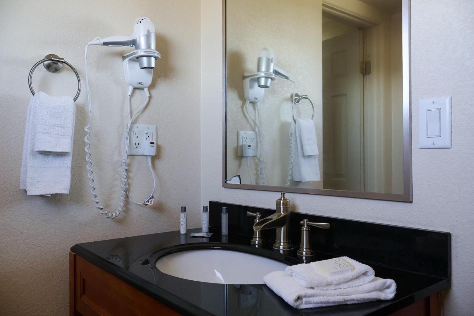 La Junta Lajunta Inn מראה חיצוני תמונה