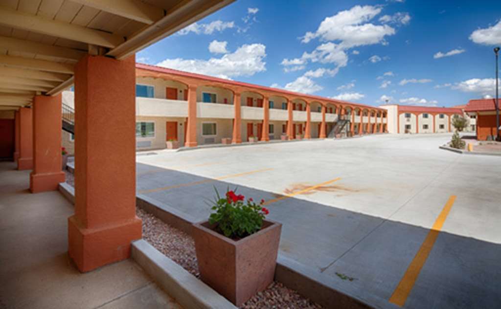 La Junta Lajunta Inn מראה חיצוני תמונה